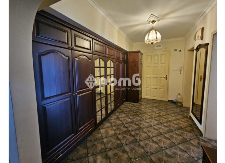 Продава 3СТАЕН Апартамент-4
