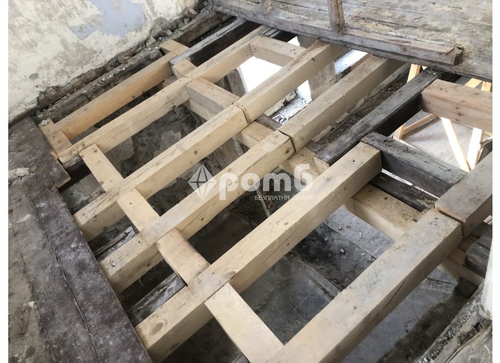 Продавам селска къща със голям двор сТрояново облБургас 4