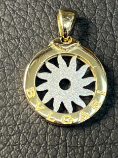 Златен медальон BVLGARI Bulgari zlaten 14 K 585 gold Булгари