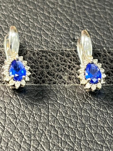 Сребърни обеци естествен САПФИР  чисто нови 925 silver obeci 