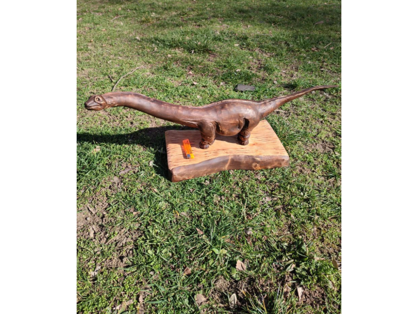 Дърворезба на Динозавър Бронтозавър от Див Орех Дървени Изделия Декорация за дома и Градината 1