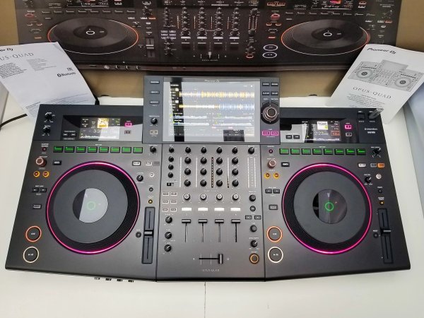 Pioneer CDJ3000 Pioneer DJ DJMA9 AlphaTheta Euphonia Pioneer CDJ2000NXS2 Pioneer DJM900NXS2 Pioneer DJMV10 Pioneer DJ DJMS11 Pio 2