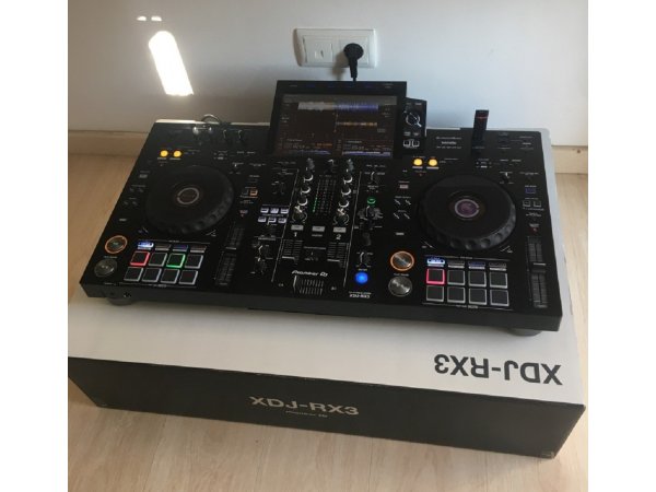 Pioneer CDJ3000 Pioneer DJ DJMA9 AlphaTheta Euphonia Pioneer CDJ2000NXS2 Pioneer DJM900NXS2 Pioneer DJMV10 Pioneer DJ DJMS11 Pio 5