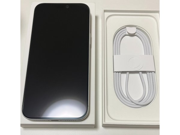 Apple iPhone 17 Pro 680 EUR iPhone 17 Pro Max 770 EUR iPhone 17 500 EUR iPhone Air 580EUR 4