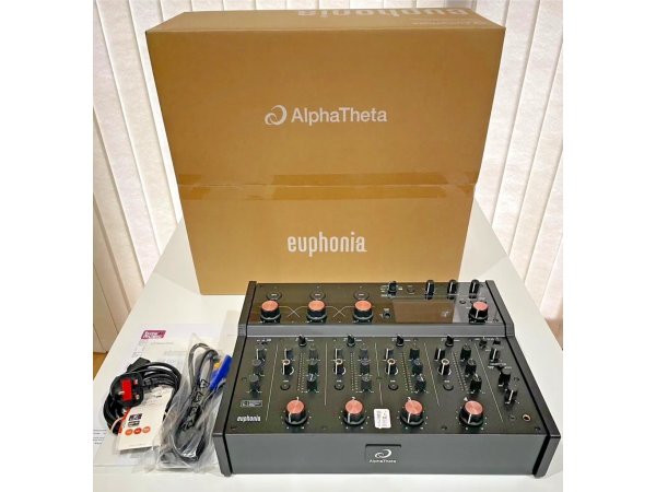 AlphaTheta CDJ3000X AlphaTheta Euphonia Pioneer DJ DJMA9 Pioneer CDJ3000 Pioneer CDJ2000NXS2 Pioneer DJM900NXS2 Pioneer DJ DJMV1 3