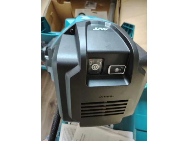 Професионален акумулаторен къртач Makita 3