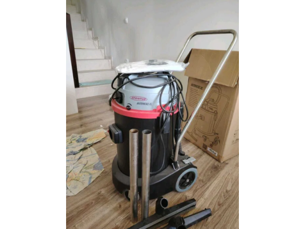 Професионална прахосмукачка Sprintus Waterking XL 1